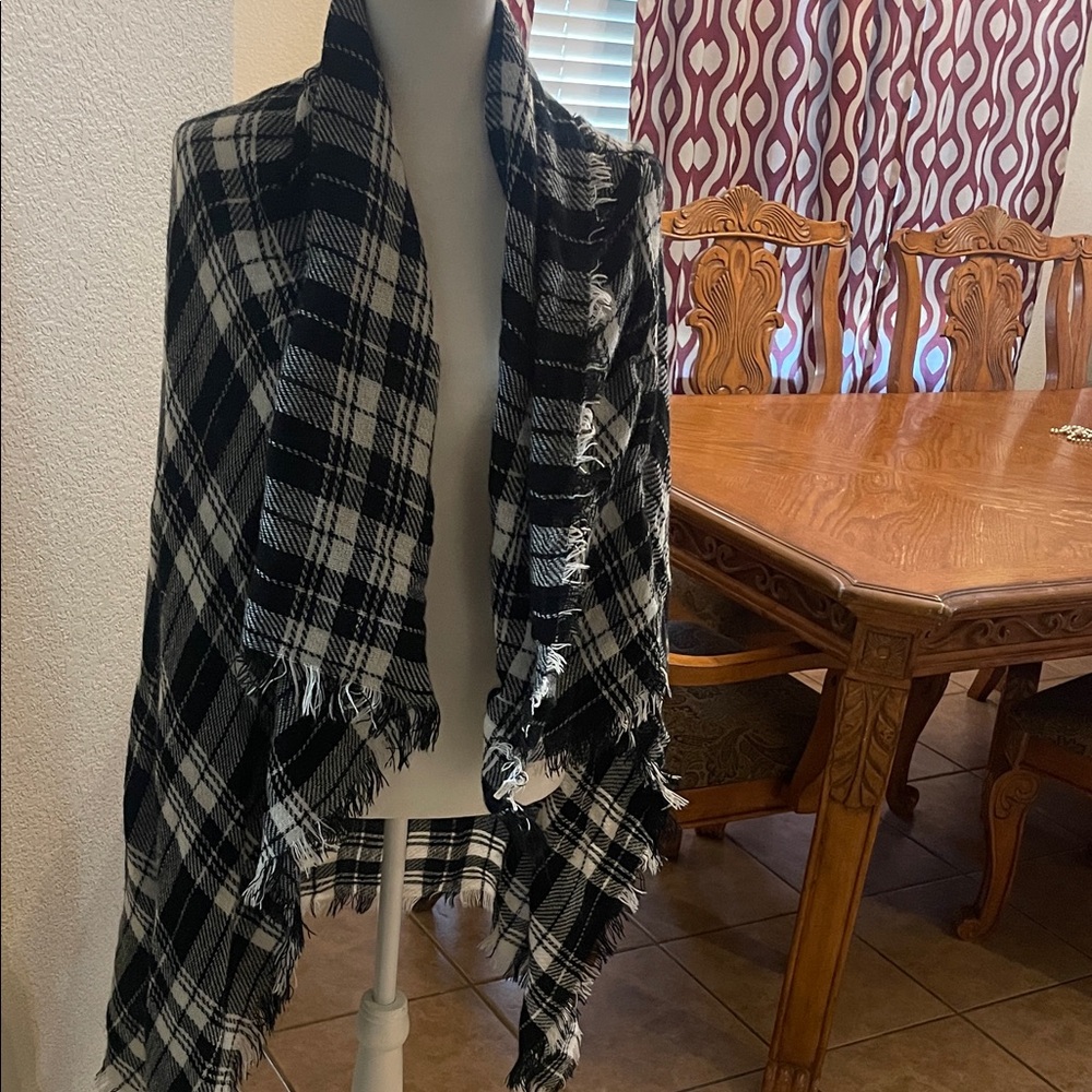 Black and White Plaid Scarf